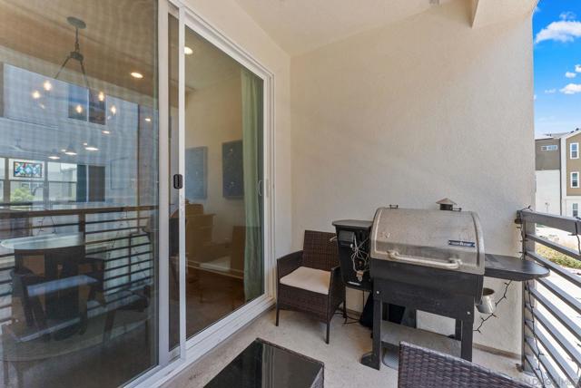 792 Vada St, Chula Vista CA: https://media.crmls.org/mediaz/9ade4e94-7fd2-4ea4-90cd-d6f1a7cf8577.jpg