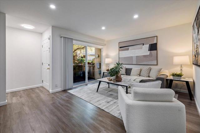 125 Connemara Way, Sunnyvale CA: https://media.crmls.org/mediaz/9adf6242-7a37-4e2f-b666-ff3ee3d5931b.jpg