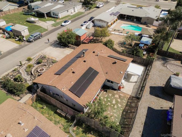 13340 Miguel Garden Way, Poway CA: https://media.crmls.org/mediaz/9adff144-9abf-4b46-9dfd-479b5a05f64c.jpg