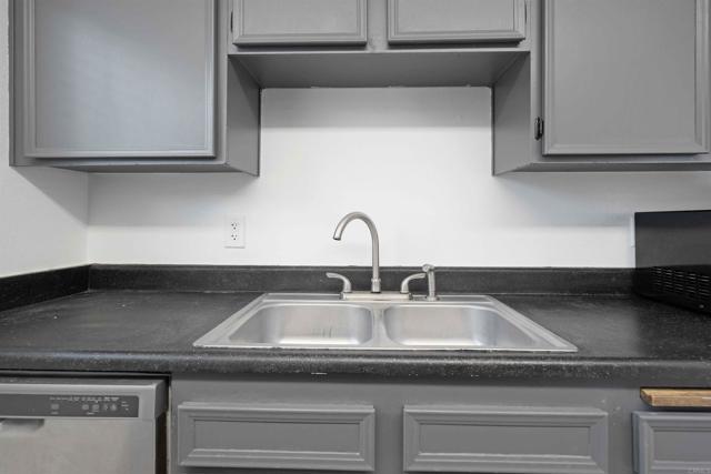 Image 10 of 26 For 2920 Briarwood Road H12