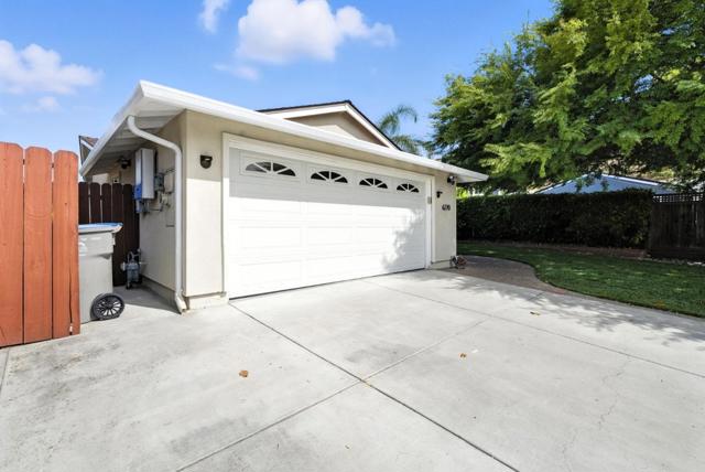 6270 Blossom Avenue, San Jose CA: https://media.crmls.org/mediaz/9ae13716-20c7-4e67-8e7a-636f6d302f4b.jpg
