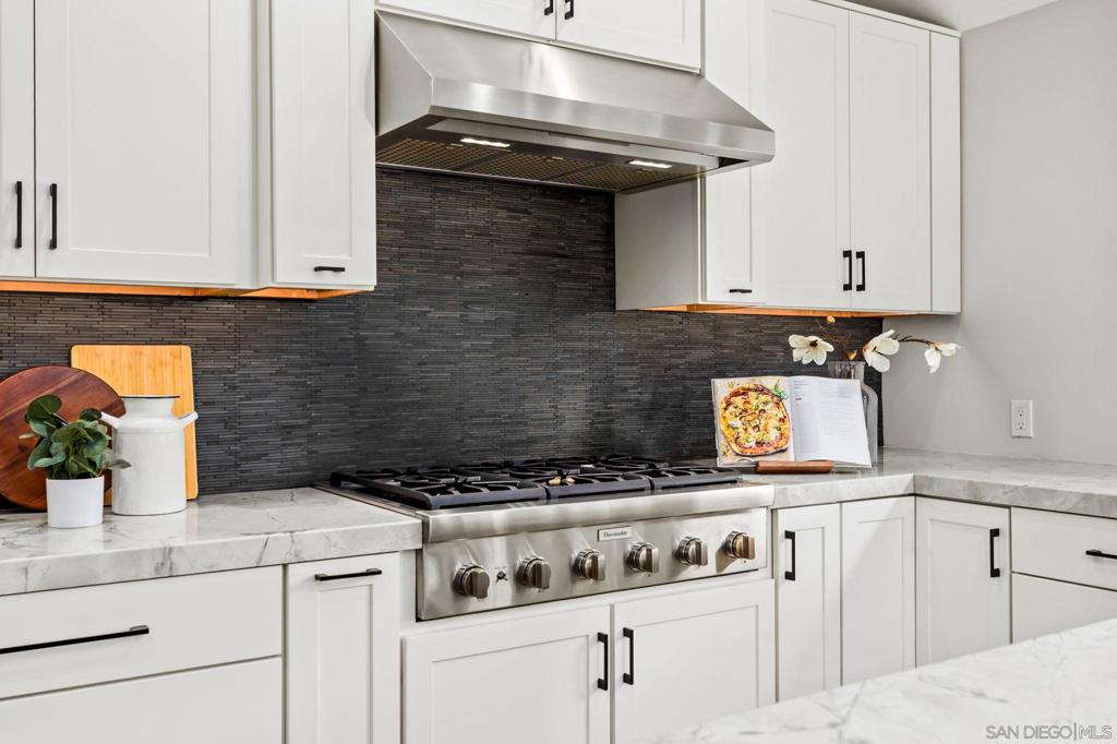 2335 Ivy Rd - photo 15