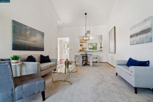 1731 S Villa Way, Walnut Creek CA: https://media.crmls.org/mediaz/9ae1fb8a-f467-4953-8b9f-f45b64430a3e.jpg