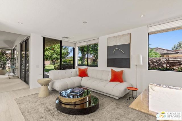 6 Trojan Court, Rancho Mirage CA: https://media.crmls.org/mediaz/9ae2057b-f04d-4137-8171-f5f913c30c18.jpg
