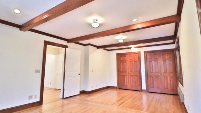 200 Iris Way, Palo Alto CA: https://media.crmls.org/mediaz/9ae2b6d5-2d2e-4f15-ad66-0f2c652105e9.jpg