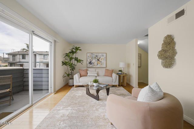 Detail Gallery Image 10 of 44 For 408 S Santa Anita #10,  Arcadia,  CA 91006 - 2 Beds | 2/1 Baths