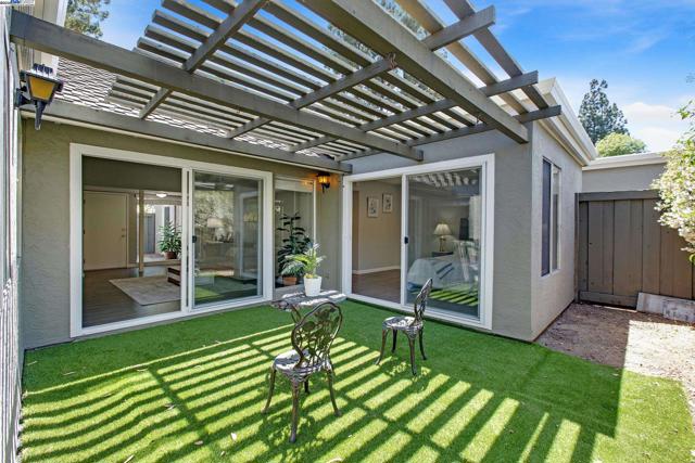 1328 Star Bush Ln, San Jose CA: https://media.crmls.org/mediaz/9ae31431-44ab-422b-bd44-090b6ade8397.jpg