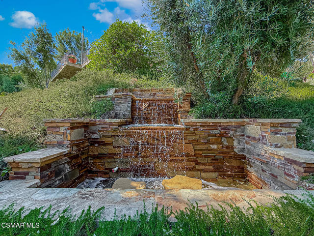 31145 Lobo Vista Road, Agoura Hills CA: https://media.crmls.org/mediaz/9ae3ae01-5adf-4e96-a732-307fece92d61.jpg