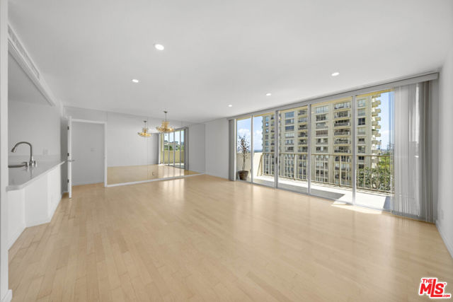 2160 Century Park East, Los Angeles CA: https://media.crmls.org/mediaz/9ae3e2d6-f20e-41e1-b23b-dd3ed7909b5d.jpg