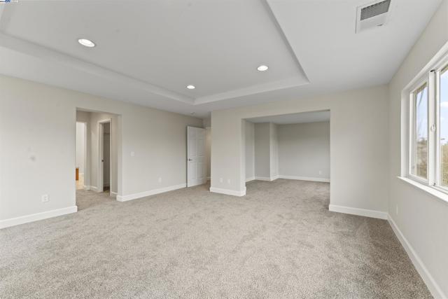 204 Daylily Ln, Patterson CA: https://media.crmls.org/mediaz/9ae3e52f-4001-4a64-9cfc-ecdeab070236.jpg
