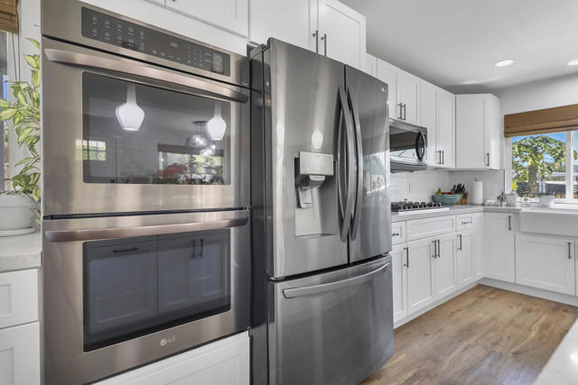 39 Country Club Drive, Palm Desert CA: https://media.crmls.org/mediaz/9ae4389d-6105-4377-8f04-d3b241c4fbd7.jpg
