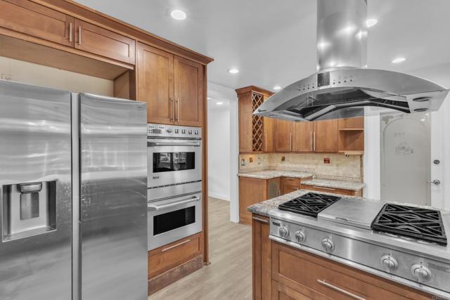 Detail Gallery Image 8 of 40 For 12405 Royal Rd, El Cajon,  CA 92021 - 3 Beds | 3 Baths