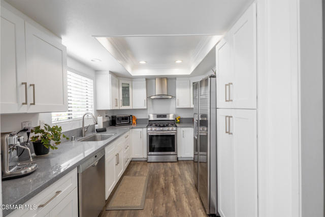21901 Burbank Boulevard, Woodland Hills CA: https://media.crmls.org/mediaz/9ae501f4-3420-47a0-a4b9-9076b6e99d85.jpg