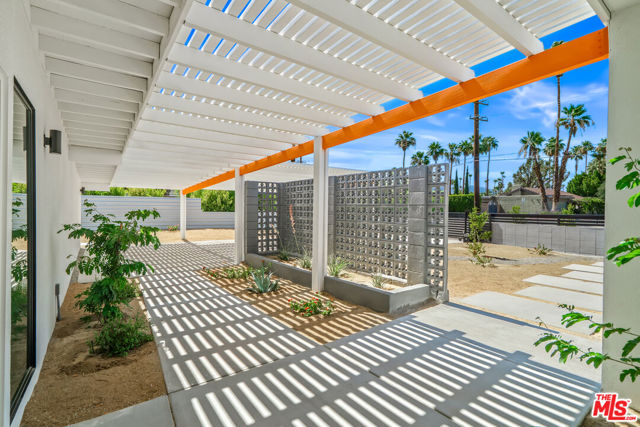 1979 East Alejo Road, Palm Springs, CA 92262 | Slideshow Image #7