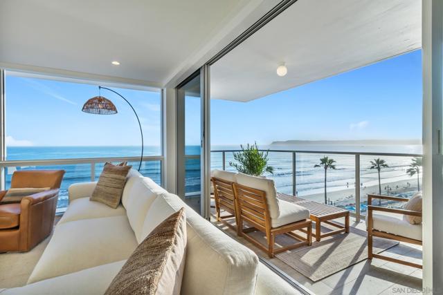 1830 Avenida Del Mundo, Coronado CA: https://media.crmls.org/mediaz/9ae539c2-3d56-4280-9922-ed10ae4eee4c.jpg