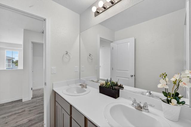6707 Oakum Way, Stockton CA: https://media.crmls.org/mediaz/9ae6c99f-b8a1-4ce9-9fed-2a7662f29ecd.jpg