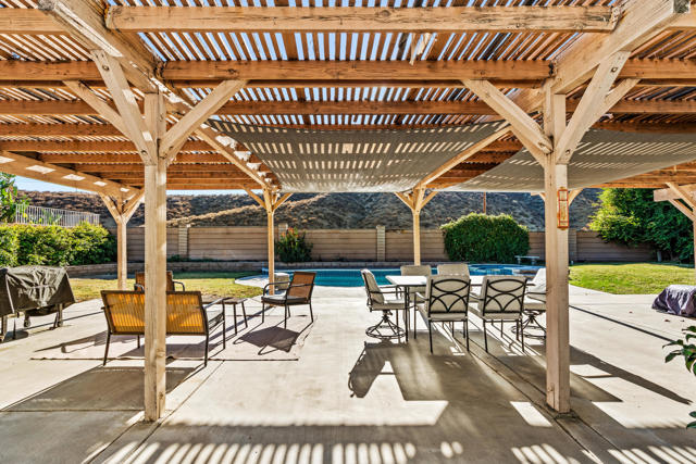 3773 English Drive, Hemet CA: https://media.crmls.org/mediaz/9ae7b86f-4ff4-47a3-8f79-6dc65b09d28a.jpg