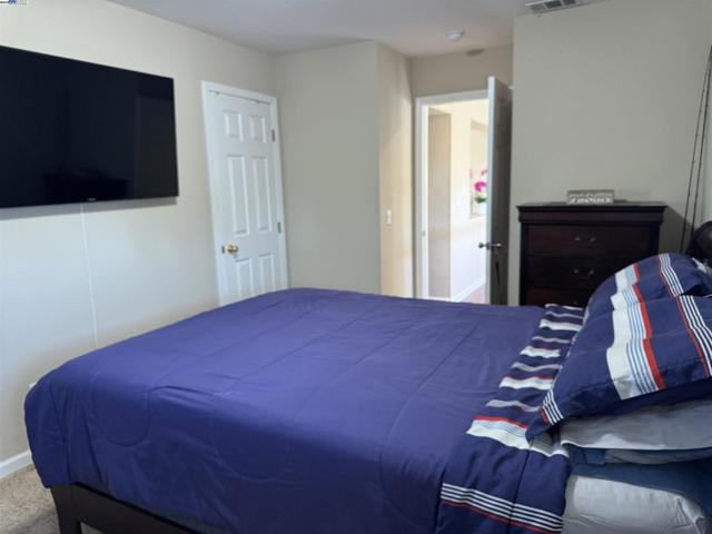 10342 Mono Ct, Stockton CA: https://media.crmls.org/mediaz/9ae7fbfd-c763-41dc-89c6-130aa3ba4a8f.jpg