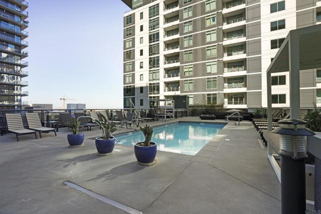 Image 22 of 28 For 425 Beech Street 521