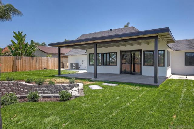6630 Park Ridge Blvd, San Diego CA: https://media.crmls.org/mediaz/9ae89113-99bd-4187-a20a-8e939a985cfe.jpg