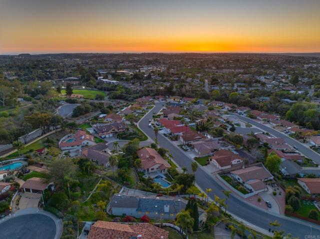 Detail Gallery Image 4 of 68 For 1248 via Christina, Vista,  CA 92084 - 4 Beds | 3 Baths