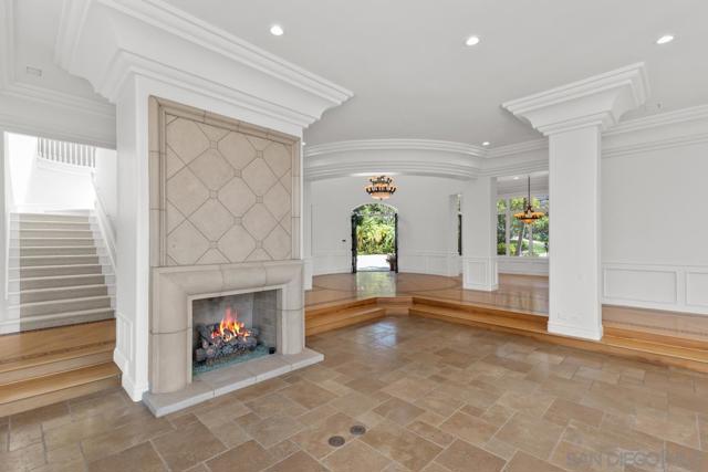 6906 Royal Birkdale Pl, Rancho Santa Fe CA: https://media.crmls.org/mediaz/9ae910b6-b324-4054-9cce-eb846f9ce80e.jpg