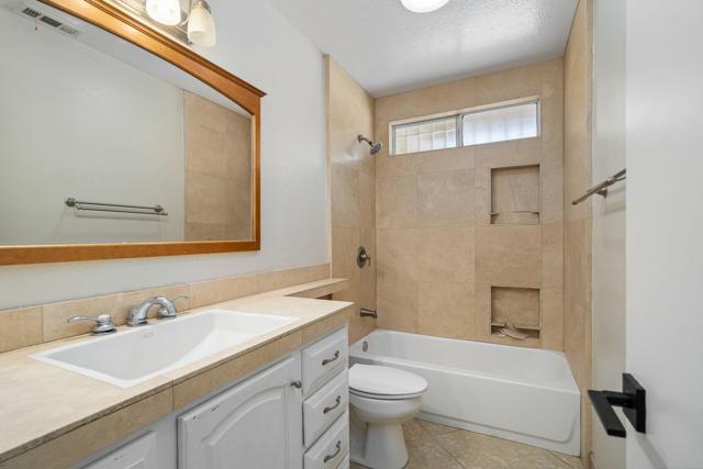 11800 Ambrosio Drive, Desert Hot Springs CA: https://media.crmls.org/mediaz/9ae92d44-b2be-499f-87ec-110f17dbe594.jpg