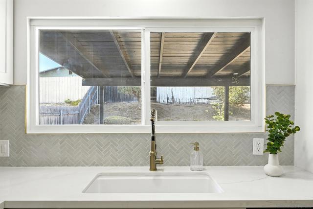 9058 Inverness Rd, Santee CA: https://media.crmls.org/mediaz/9aeaaf12-ab9b-4cef-a541-c5094d821160.jpg