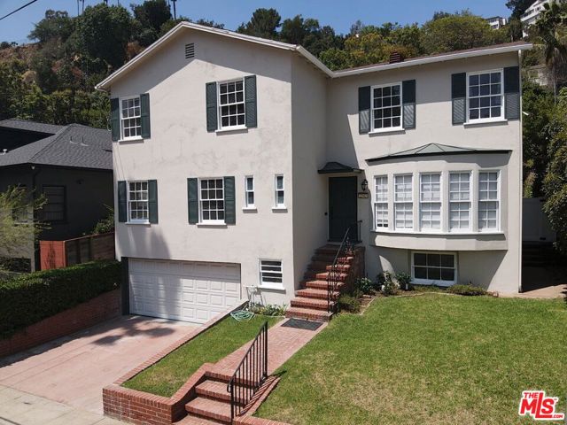 2547 Canyon Drive, Los Angeles CA: https://media.crmls.org/mediaz/9aeb1dbf-cf82-4f3b-9bb8-9f32df3994a1.jpg
