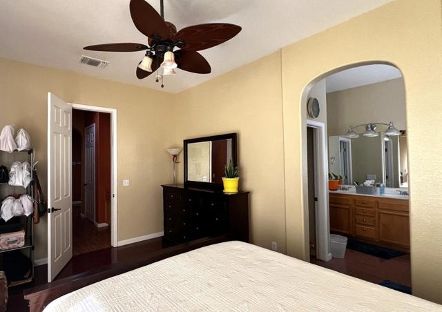 1732 W Westlake Drive, Roseville CA: https://media.crmls.org/mediaz/9aeb4cf4-133b-4472-8045-dba631bd37f8.jpg