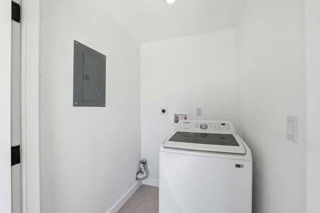 1800 Seaview Drive, San Jose CA: https://media.crmls.org/mediaz/9aebed70-9953-4615-9657-e9a9f51e93f1.jpg