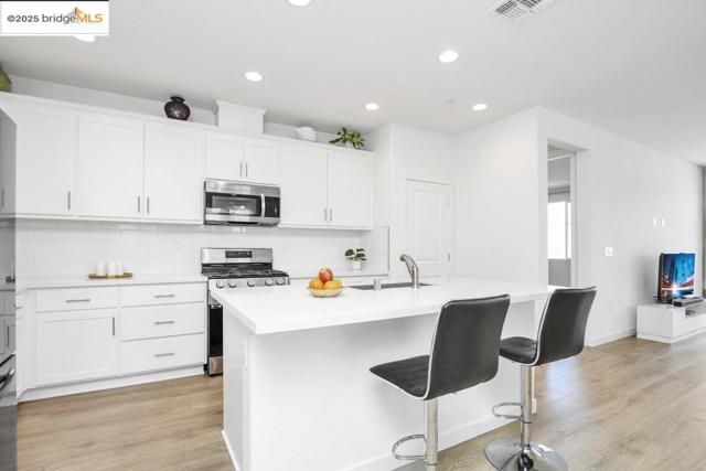 5424 Nimis Way, Antioch CA: https://media.crmls.org/mediaz/9aec64e3-5cf9-4e1c-bc53-37de937e78c5.jpg
