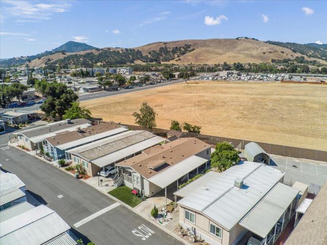 275 Burnett Avenue, Morgan Hill CA: https://media.crmls.org/mediaz/9aecff41-5ac8-4170-9e0f-0ac4fa8b0c53.jpg