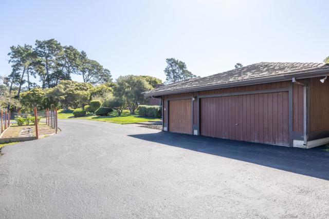 1474 Deer Flat Road, Monterey CA: https://media.crmls.org/mediaz/9aedf6d3-8fc0-4328-a0db-02314f429186.jpg