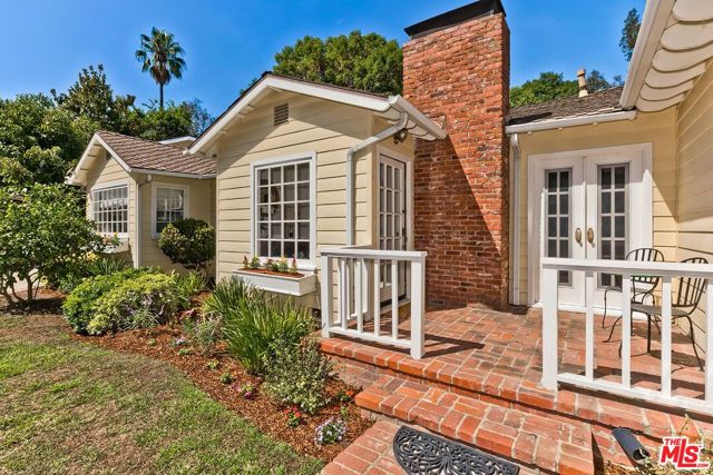 11191 Valley Spring Place photo 5