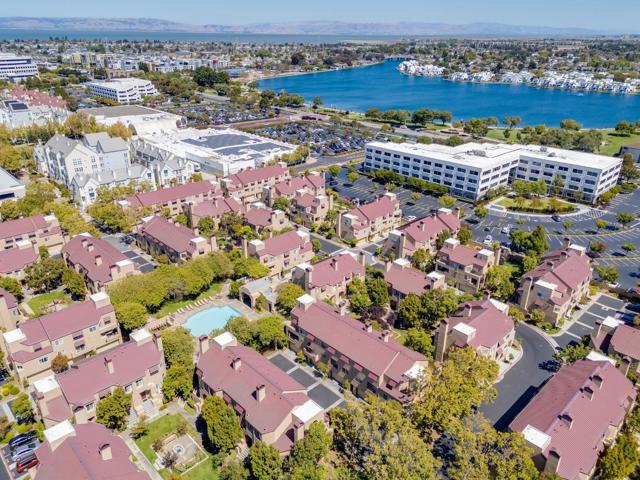 210 Commons Lane, Foster City CA: https://media.crmls.org/mediaz/9aeed7d9-242e-4f82-94fd-ebf1b64c0690.jpg