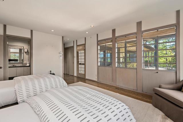 25 Toro Court, Portola Valley CA: https://media.crmls.org/mediaz/9af060b1-c97b-4f0e-81cb-c796866f7ffb.jpg