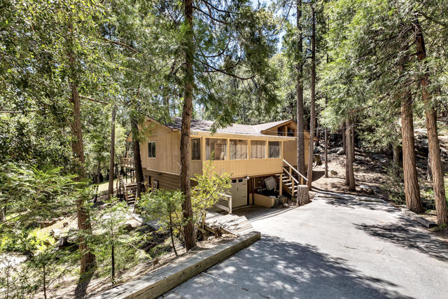 53705 Silver Fir Dr, Idyllwild, CA 92549