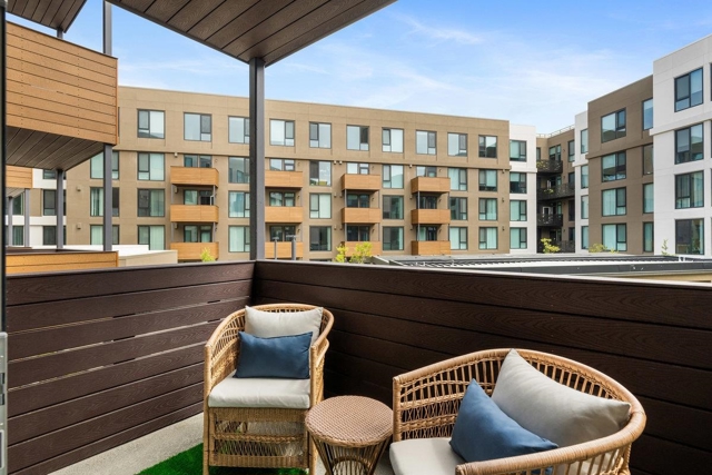 260 260 Brooklyn Basin Way, Oakland CA: https://media.crmls.org/mediaz/9af1373d-010c-47d6-b0ac-fa25ecfd99bf.jpg