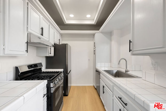 14061 Milbank Street, 8 photo 6