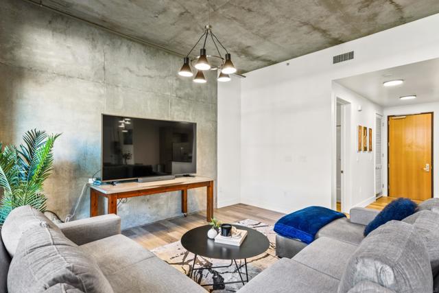 1050 Island Ave, San Diego CA: https://media.crmls.org/mediaz/9af1717a-aec9-4dea-a05d-803e5ee0d32b.jpg