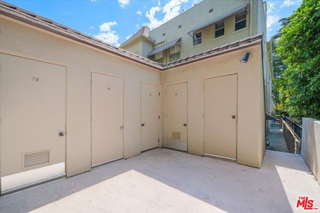 80 S Grand Avenue, Pasadena CA: https://media.crmls.org/mediaz/9af189ee-6bb8-4afa-8d2b-00ad1ade9ccd.jpg