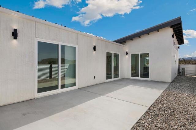 6689 Torres Avenue, Joshua Tree CA: https://media.crmls.org/mediaz/9af1c95a-dd52-4c9c-bc07-99bbd66aa94a.jpg