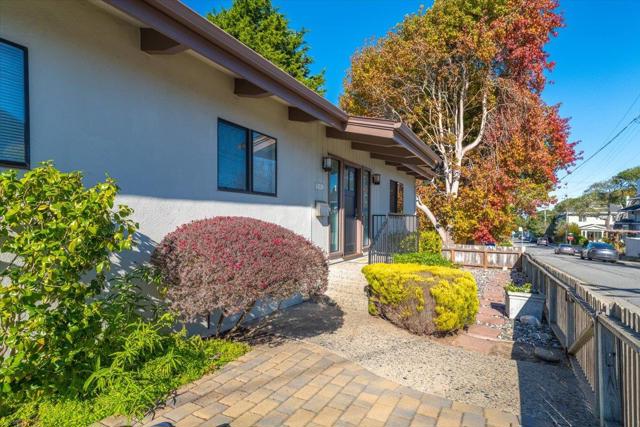 142 11th Street, Pacific Grove CA: https://media.crmls.org/mediaz/9af1d412-ef1c-445c-95c4-2a1817594970.jpg