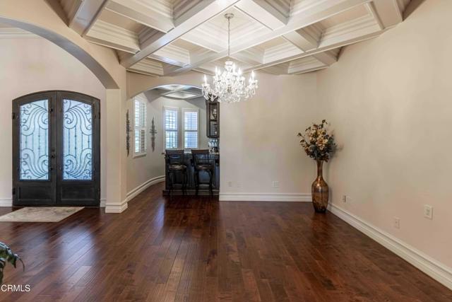 3007 Springbank Court, Bakersfield CA: https://media.crmls.org/mediaz/9af2002f-f745-4792-a8f3-d29e7c4d5db6.jpg