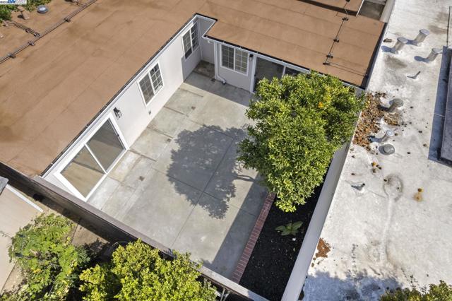 3501 Lake Ontario Dr, Fremont CA: https://media.crmls.org/mediaz/9af2b453-7345-41f4-a708-c068bf754133.jpg