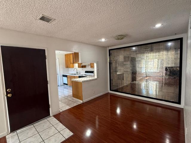 835 Saraband Way, San Jose CA: https://media.crmls.org/mediaz/9af2bdc1-3483-47cc-897a-ed171f1e34e6.jpg