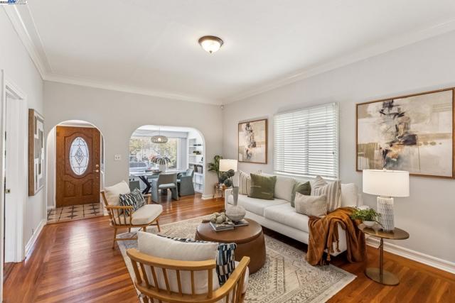 1438 6Th St, Alameda, California 94501, 3 Bedrooms Bedrooms, ,2 BathroomsBathrooms,Single Family Residence,For Sale,6Th St,41109666