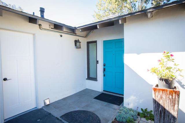 455 Glencrest Dr, Solana Beach CA: https://media.crmls.org/mediaz/9af3d63e-8e67-4721-ac5c-911caca9374f.jpg