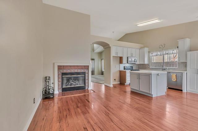 761 Gia Court, Hollister CA: https://media.crmls.org/mediaz/9af46d05-4253-48f2-bb36-50f3ab032afb.jpg